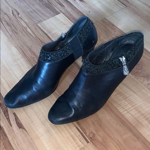 Brighton Collectibles Black Leather Reel Boots W10